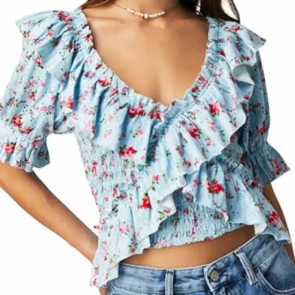 Free People Favorite Girl Floral Print Ruffle, LIKE NEW!
Never worn! 
medium